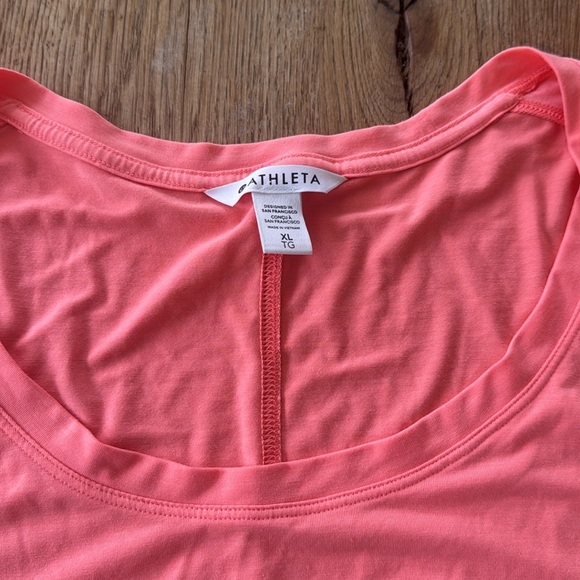 Athleta short sleeve T-shirt, size, extra large peach color, pink - Picture 2 of 4